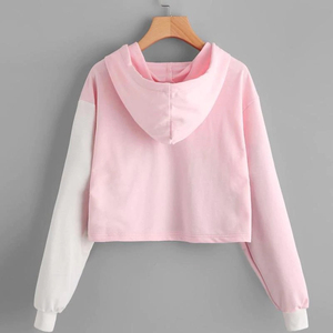 Sudadera con capucha corta para mujer con bloques de color, logo y color personalizados, estilo urbano, ajuste ceñido, top corto con capucha para mujer - Product Image 3