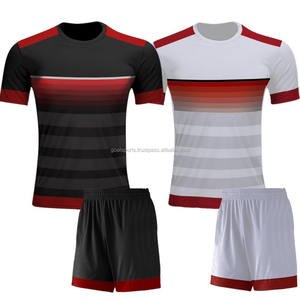 Ensemble d'uniformes de football sublimés personnalisables pour adultes Fabriqué au Pakistan comprend un short en jersey Uniformes à sublimation au design propre - Product Image 1