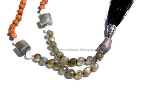 Collier Mala noué à la main en Labradorite Rudraksha 108 perles style bohème pour les fêtes bouddhistes et les cadeaux - Product Image 3