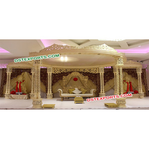 Mandap de boda de tres postes con temática india, mandap de madera para bodas, último diseño de mandap de boda gujarati, Suiza. - Product Image 1