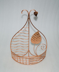 Shiny Gold Iron Wire <b>Hanging</b> <b>Basket</b> with Leaf Design Durable Metal <b>Hanging</b> <b>Basket</b> - Product Image 2
