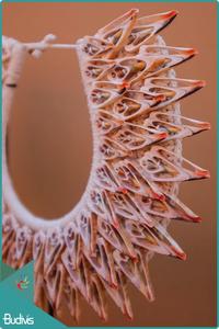 Collier en coquillages tribal de Papouasie-Nouvelle-Guinée sur support, décoration intérieure, design d'intérieur, bijoux d'art - Product Image 6