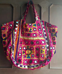 กระเป๋าผ้าปักมือสไตล์วินเทจแบบบันจารา - Product Image 2