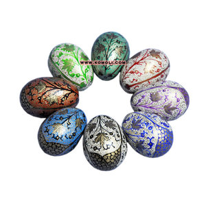 Oeufs de Pâques en bois peints à la main multicolores Décorations artisanales pour présentoirs de printemps, décorations de vacances et projets d'artisanat - Product Image 1