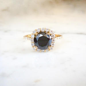 Anillo de compromiso de diamante negro de 2,30 quilates, joyería de oro amarillo de 14k, Diamante brillante redondo - Product Image 1