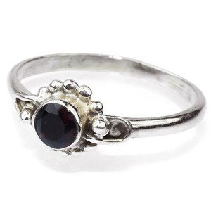 Anillos de plata de ley 925 con forma redonda de granate rojo, joyería hecha a mano - Product Image 3