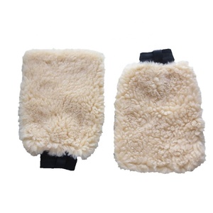 Gants <span class=keywords><strong>de</strong></span> <span class=keywords><strong>lavage</strong></span> <span class=keywords><strong>de</strong></span> voiture en <span class=keywords><strong>microfibre</strong></span> <span class=keywords><strong>de</strong></span> laine d'agneau M4 - Product Image 2