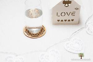 Ensemble de sous-verres en bois Tree of Life au design complexe, parfait pour protéger vos meubles - Product Image 3