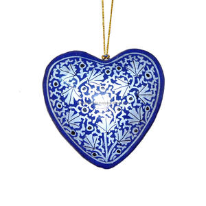 Decoración de Navidad con corazones de papel maché ecológica, adornos pintados para árbol de Navidad - Product Image 3
