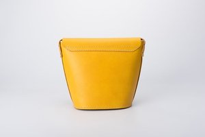 กระเป๋าสะพายหนังวัวสำหรับผู้หญิง,กระเป๋าสะพายไหล่ทรงสี่เหลี่ยมคางหมูแบบแฮนด์เมด TLL-0065 - Product Image 6