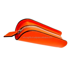 Étui à crayons pratique avec un extérieur attrayant - Product Image 1