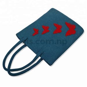 Artisans népalais fait à la main écologique feutré sac fourre-tout facile à transporter fermeture à glissière sac à provisions belle conception de papillon été - Product Image 3