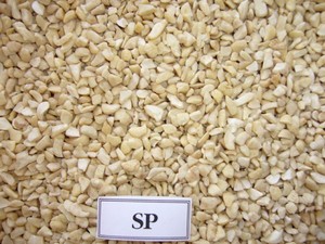 Vietnam Organic Roasted Cashew <b>Nuts</b> <b>Kernels</b> ISO Certified Vacuum Packed Good Quality Wholesale Export Phalco Brand Grade 2 Year - Product Image 6