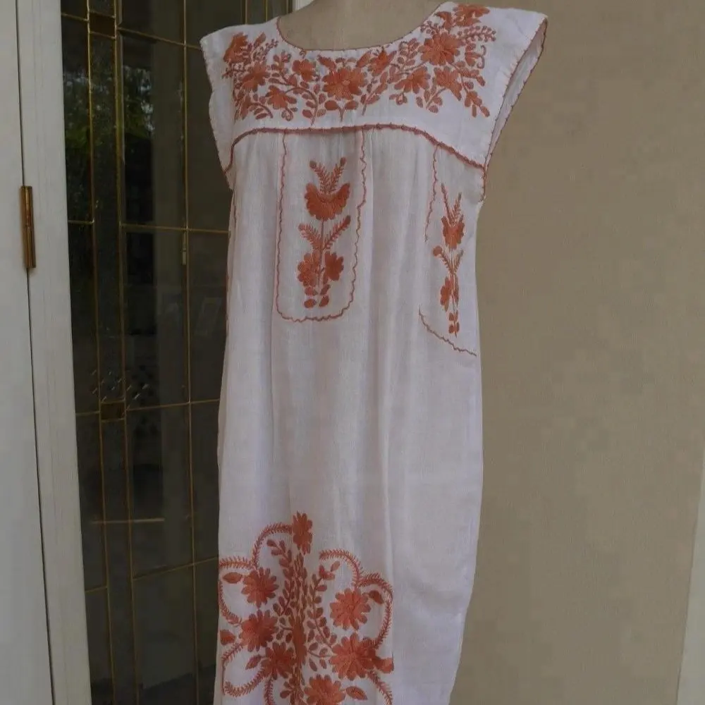 Vestido de túnica blanca de algodón 100% bordado a mano, nuevo vestido de moda, vestido de mujer bordado hecho a mano personalizado, Túnica mexicana