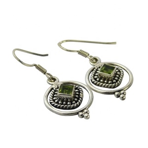 Pendiente de piedras preciosas de peridoto verde natural para niñas, joyería de plata a la moda, pendientes de joyería de plata India - Product Image 1