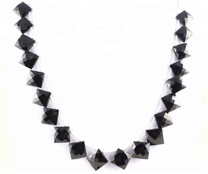 Forme carrée à facettes pierre précieuse spinelle noire naturelle belle fabrication de bijoux brillants perles de Briolette de haute qualité - Product Image 2