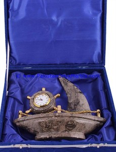 Relojes de pared analógicos de mármol tallados a mano exclusivos Forma de barco de piedra natural con movimiento de cuarzo con patrón de número motivado - Product Image 5