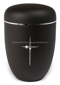 Urna Funeraria para Adultos Estilo Americano con Cruz, de Brassworld India Funeral Supplies - Product Image 6