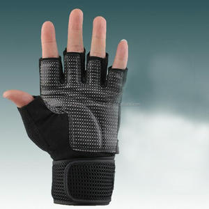 Gants de sport demi-doigts avec étiquette personnalisée pour l'entraînement de gymnastique, gants de fitness en microfibre de haute qualité avec maille pour hommes et femmes 2023 - Product Image 5