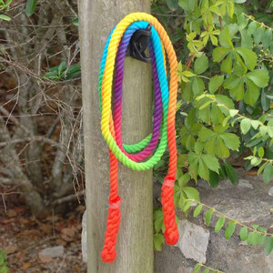 Cuerda de Saltar Individual de Alta Calidad, Tejida y Teñida a Mano, Colores Arcoíris - Product Image 3