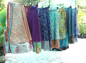 กระโปรงผ้าถุงผ้าไหมส่าหรี,ดีไซเนอร์สองชั้นแบบกลับด้านได้จากอินเดีย - Product Image 3