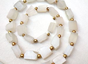 Top Quality 1 Strand Natural 26 Piece White Moonstone Untreated Rough Top Drilled Raw Beads Making Jewelry - Product Image 3