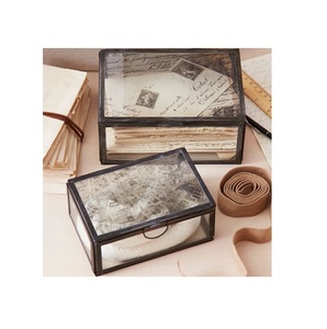 Caja de Regalo de Vidrio - Product Image 1