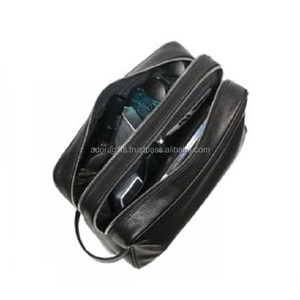 Nueva bolsa de cosméticos de cuero ecológica Bolsa de cosméticos de lujo negra - Product Image 1