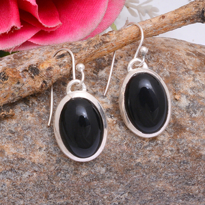Véritable. Boucles d'oreilles pendantes en argent sterling 925 de style vintage faites à la main en forme de crochet en forme de pierre précieuse d'onyx noir ovale solide pour les mariages - Product Image 3