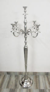 Candélabre de sol en aluminium argenté de qualité supérieure fait à la main pour mariages TVAKM modèle 5001 - Product Image 2