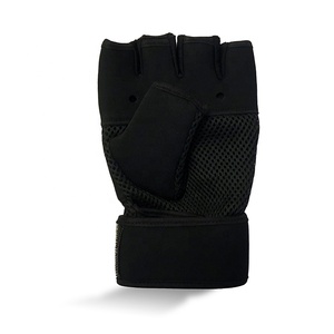 Couvre-mains EVERGEL avec logo personnalisé en rouge pour MMA et boxe avec à porter sous les gants - Product Image 6