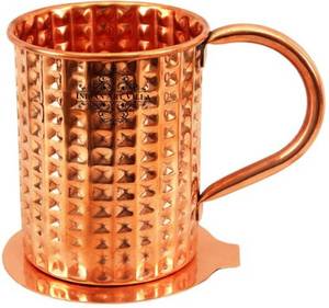 Chope à bière martelée moderne avec plateau - Product Image 1