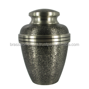 Urna funeraria con acabado de peltre de latón de Brassworld India FUNERAL SUPPLIES Brassworld India - Product Image 1