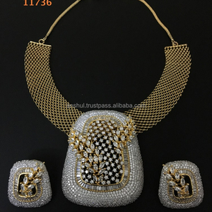 Collier pendentif de déclaration en alliage de cuivre durable Design perlé Zircon pierre principale fêtes de fiançailles à la mode anniversaires - Product Image 1