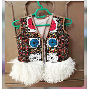 Chaleco Tradicional Indio Banjara Bordado a Mano para Mujer, Diseñado con Arte Tribal Inspirado en la Herencia - Product Image 1