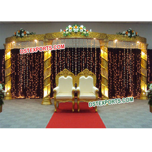 Scène de mariage musulmane avec des piliers en cristal doré, scène de mariage nocturne en fibre de cristal, scène dorée pour mariage, décoration d'événements en Australie - Product Image 1
