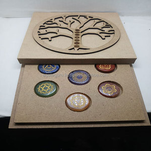 Juego de árbol de la vida grabado de piedras preciosas de Chakra - Product Image 1