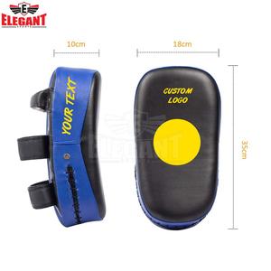 แผ่นเตะมวยหนัง PU,ออกแบบได้ตามต้องการพร้อมพื้นผิวที่เจาะแบบโค้งใช้สำหรับฝึกต่อยมวยและเตะมวย - Product Image 2