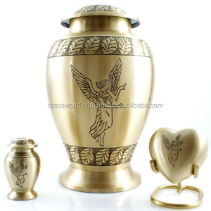 Urne funéraire pour adultes de style américain, modèle FU-228, par Brassworld India, fournitures funéraires haut de gamme - Product Image 3