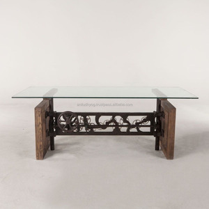 Table à manger à manivelle de 79 "L industriel vieux bois récupéré base en fer dessus en verre - Product Image 1