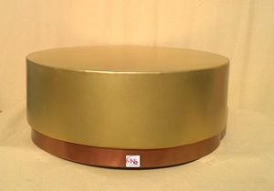 Grande table centrale ronde en métal de 80cm à deux niveaux et finition intérieure en cuivre pour la maison ou le bureau - Product Image 2