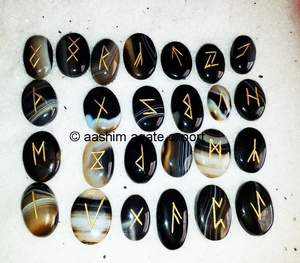 Juegos de Runas de ágata de cristal talladas al por mayor meditación Feng Shui espiritual Reiki minerales Piedras preciosas rocas grabadas para Reiki - Product Image 1