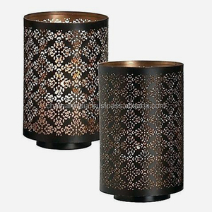Portavelas de Metal con Corte Láser Estilo Huracán - Product Image 1