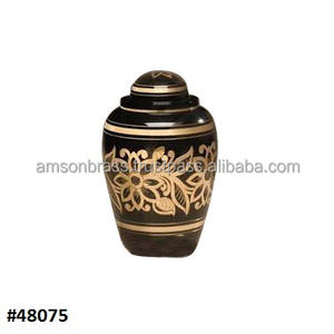 Urna de cremación de latón más popular 1/6 Urnas de cremación funeraria para cenizas humanas Fabricante Urna de cremación de metal - Product Image 4