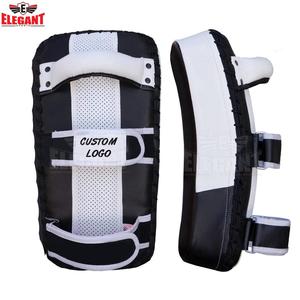 Coussin de frappe incurvé pour la boxe, le MMA et le kickboxing, avec protège-poing, cible ciblée pour la boxe et le kickboxing - Product Image 5
