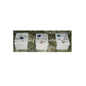 Boîte à bijoux européenne en marbre blanc poli, incrustation de perles - Product Image 1