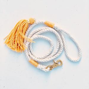 Correa para Perro Hecha a Mano en Color Amarillo Maíz / Dorado / Correa de Cuerda para Perro para Bodas - Product Image 1