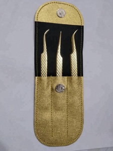 Pinzas Profesionales para Extensión de Pestañas, Chapadas en Oro, de Acero Inoxidable, Curvas, para Volumen e Isolación, con Estuche - Product Image 2
