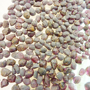 ราคาขายส่งของโกเมนสีม่วงธรรมชาติหยาบดิบ - Product Image 4