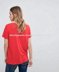 เสื้อยืดสีขาวพิมพ์ลายดอกไม้สำหรับผู้หญิงมาใหม่มีสไตล์ปักลายดอกไม้ขนาดพิเศษสไตล์ลำลอง - Product Image 3